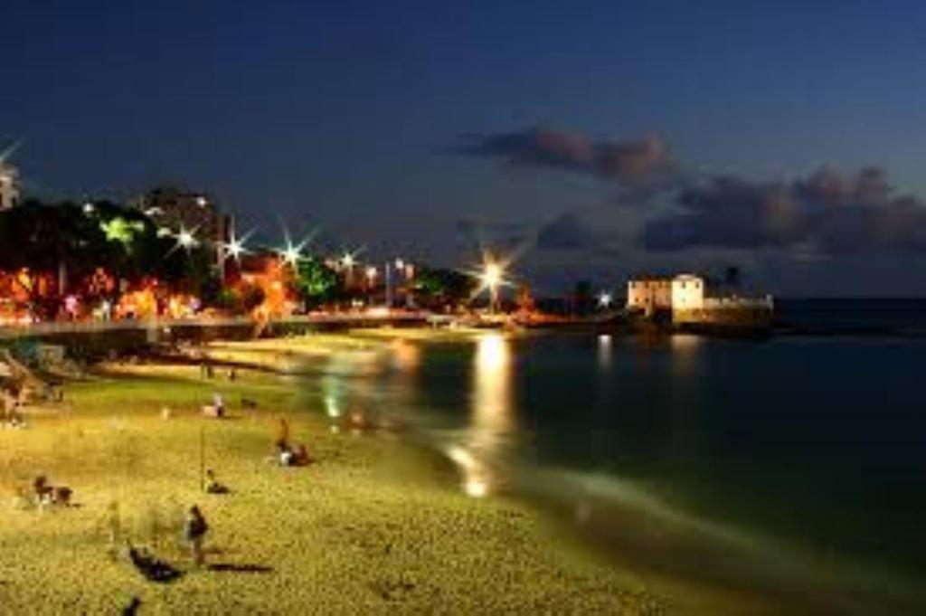 Maravilhoso Apartamento 2 Quartos Com Ofuro Porto Da Barra Salvador Summer Barra Flat 外观 照片
